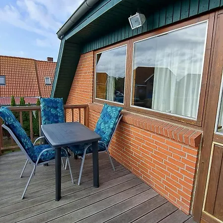 Ferienwohnung In Lemkenhafen Auf 아파트